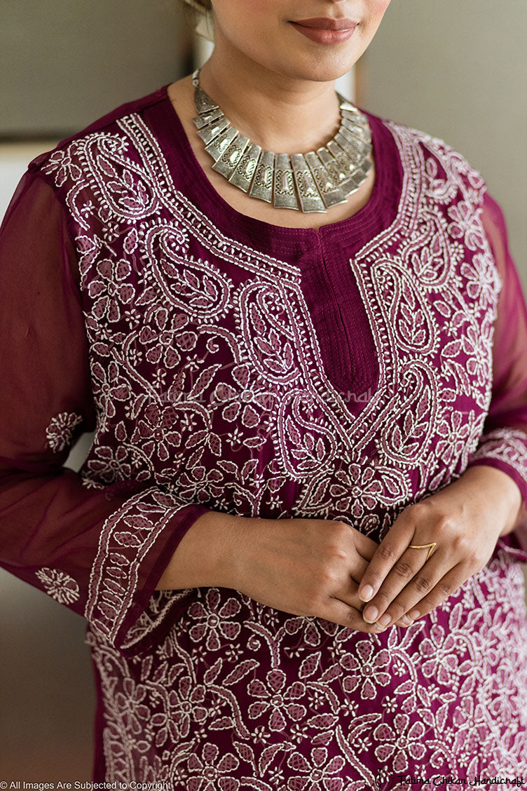 ELEGANT GEORGETTE ZAINA CHIKANKARI SHORT KURTA DELICATE HAND-EMBROIDERY