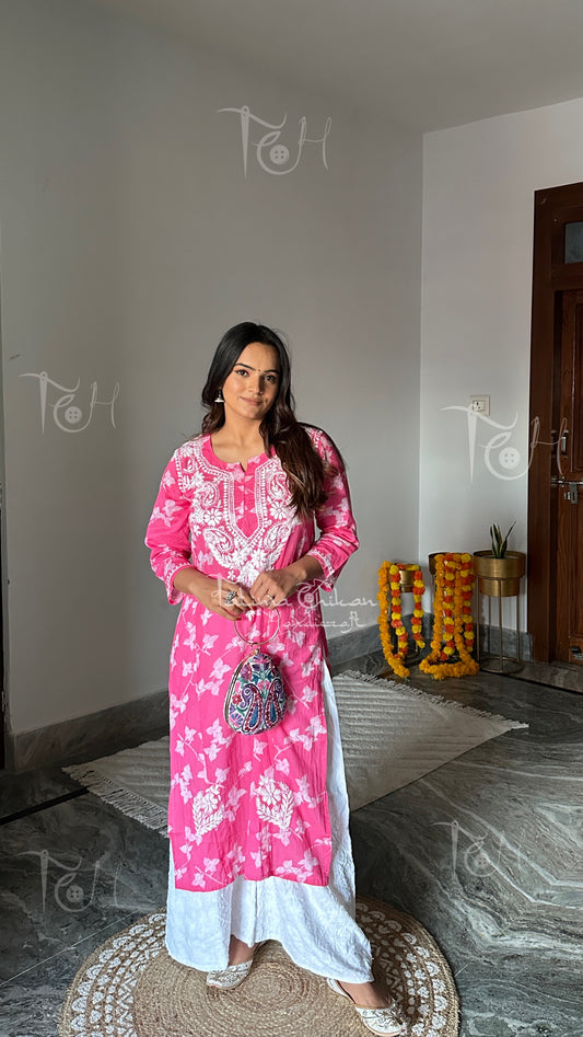 RASHMI MULMUL COTTON STRAIGHT CHIKANKARI KURTI