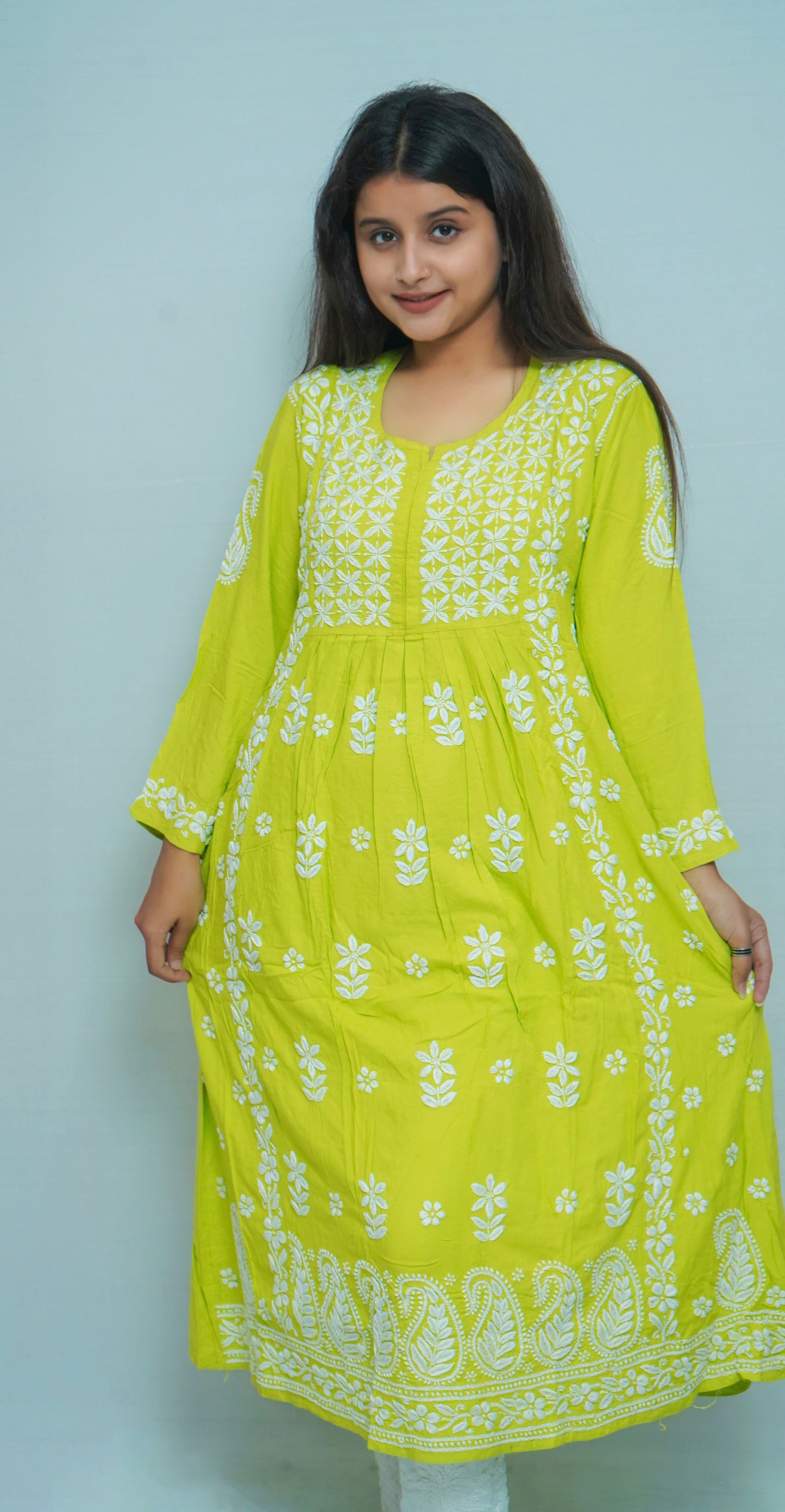 GREEN MODAL HEAVY GAOWN