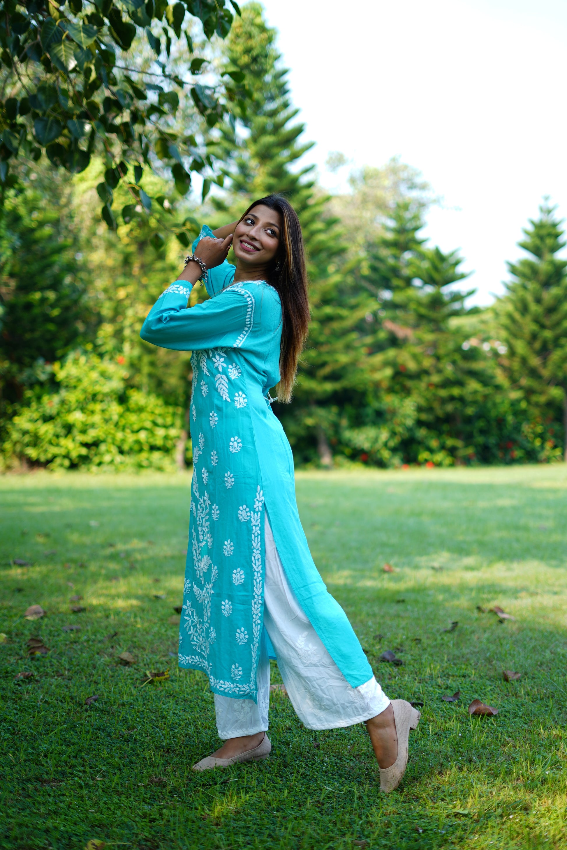 HIMANSHI BLUE MODAL CHIKANKARI KURTI