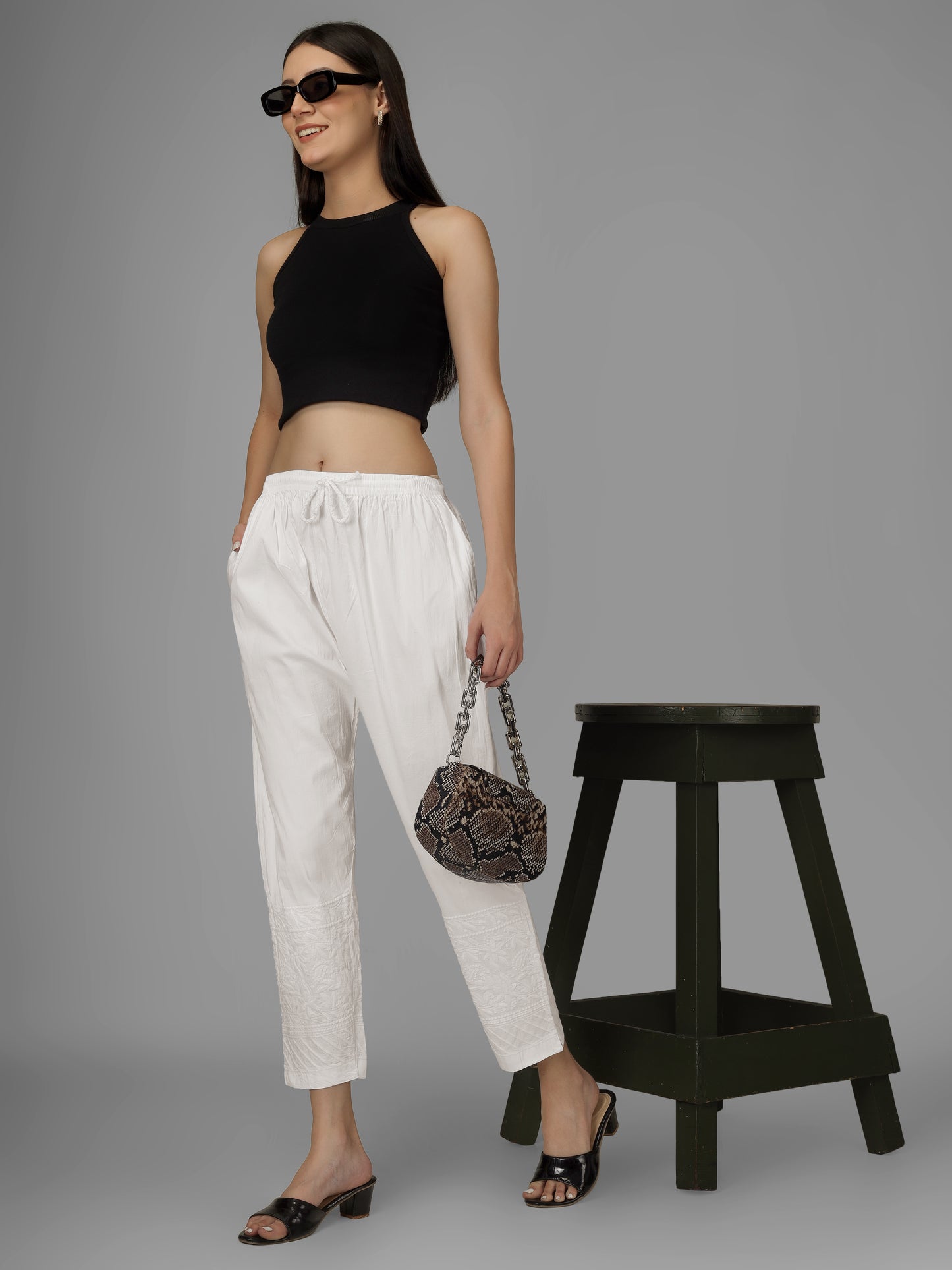 STRAIGHT CHIKANKARI PANT - DHARI