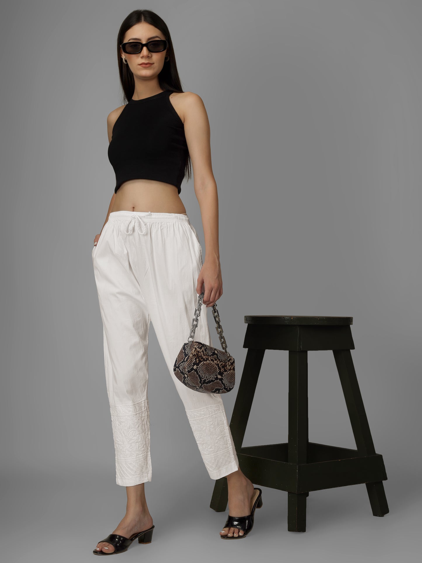 STRAIGHT CHIKANKARI PANT - DHARI