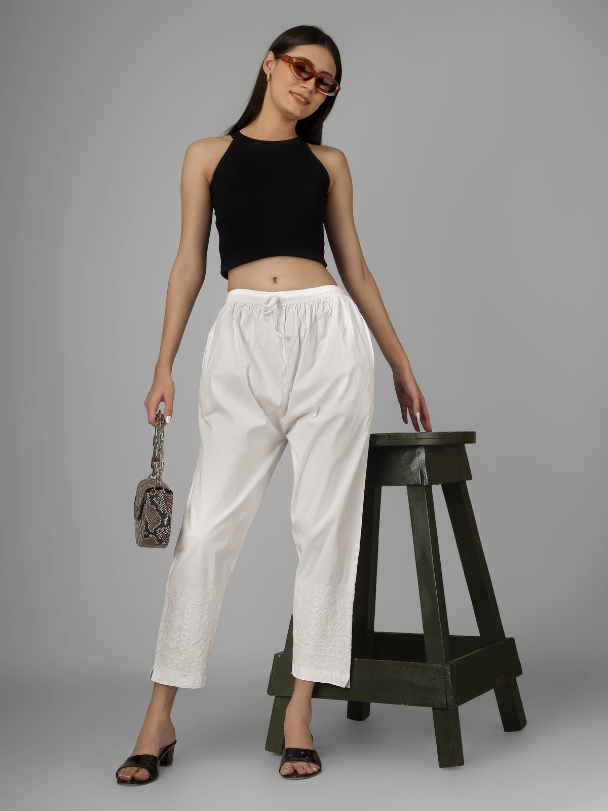 STRAIGHT CHIKANKARI PANT - MAKHI