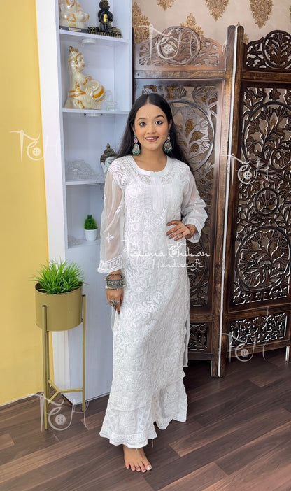 DEBO PRIYA WHITE HAND-MADE CHIKANKARI STRAIGHT KURTA WITH INNER