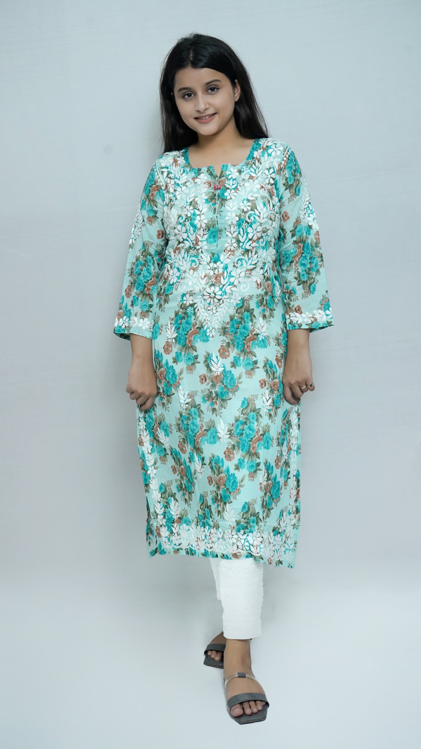 MULMUL PRINTED CHIKANKARI KURTI